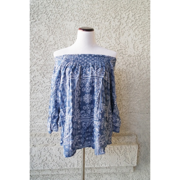 beachlunchlounge Tops - 💙CLOSET CLEAR OUT $12!!💙 BeachLunchLounge Blouse